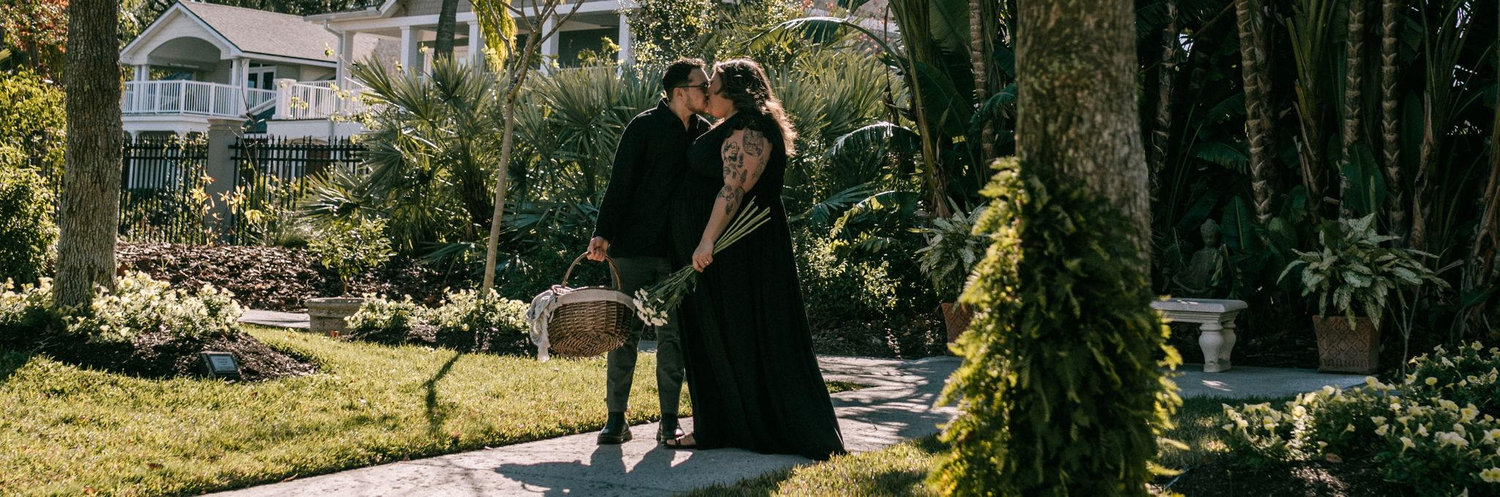 The Wedding Website of Sydney Demps and Alexander Jones