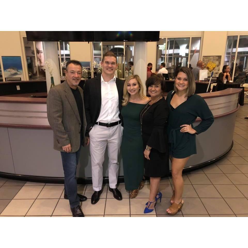 Brit's dad, Craig Bragg, mom, Kim Bragg, and sister, Carly Bragg. <3 They all love Eric so much.