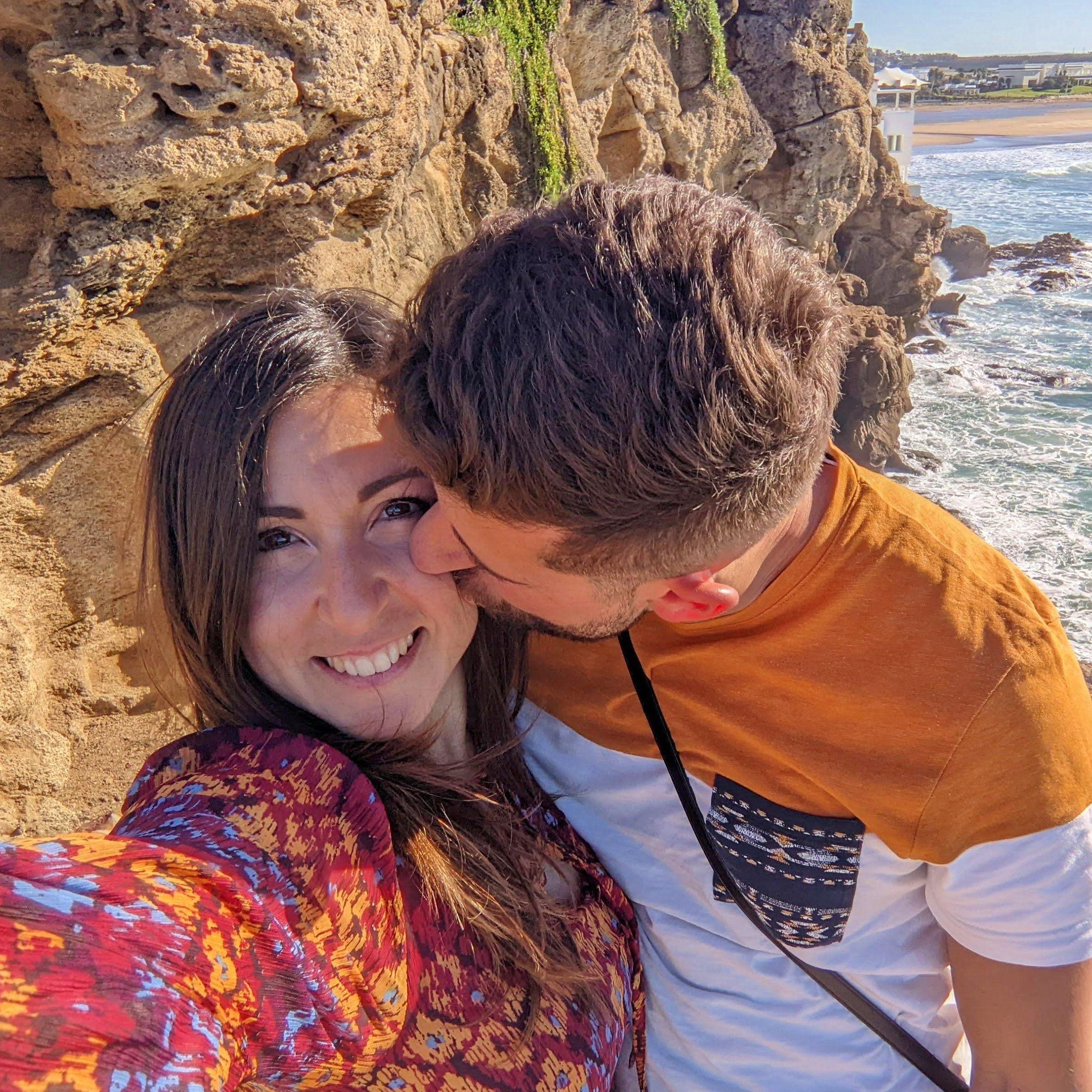 Bacio sulla costa africana a Tangir