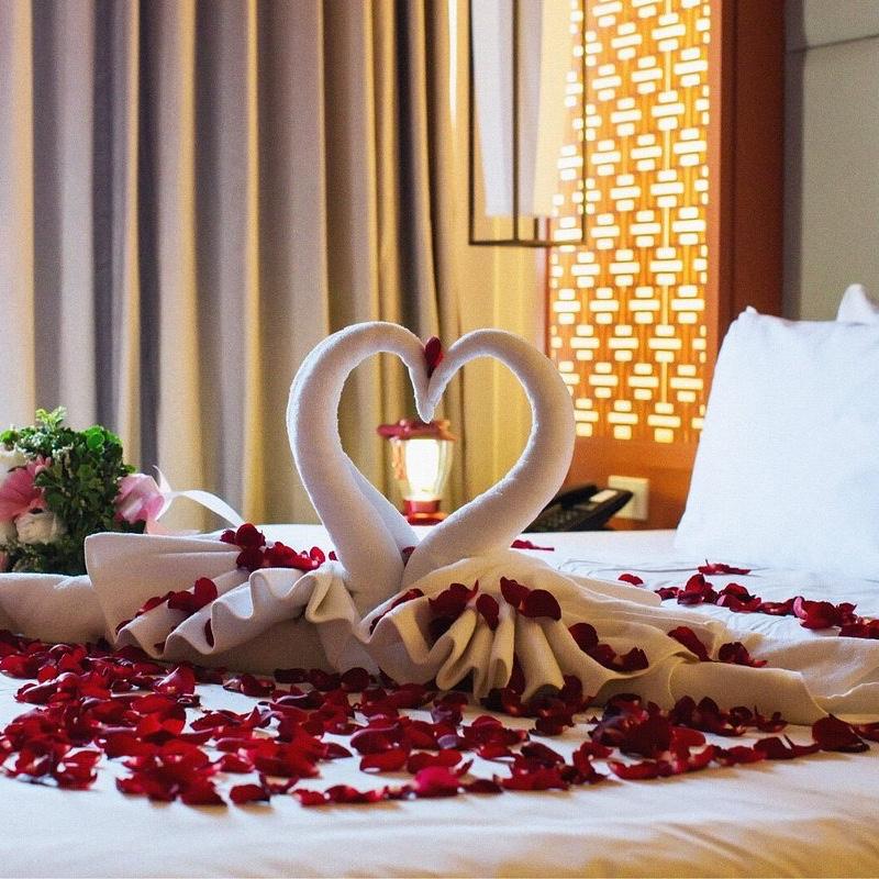 Honeymoon Lodging