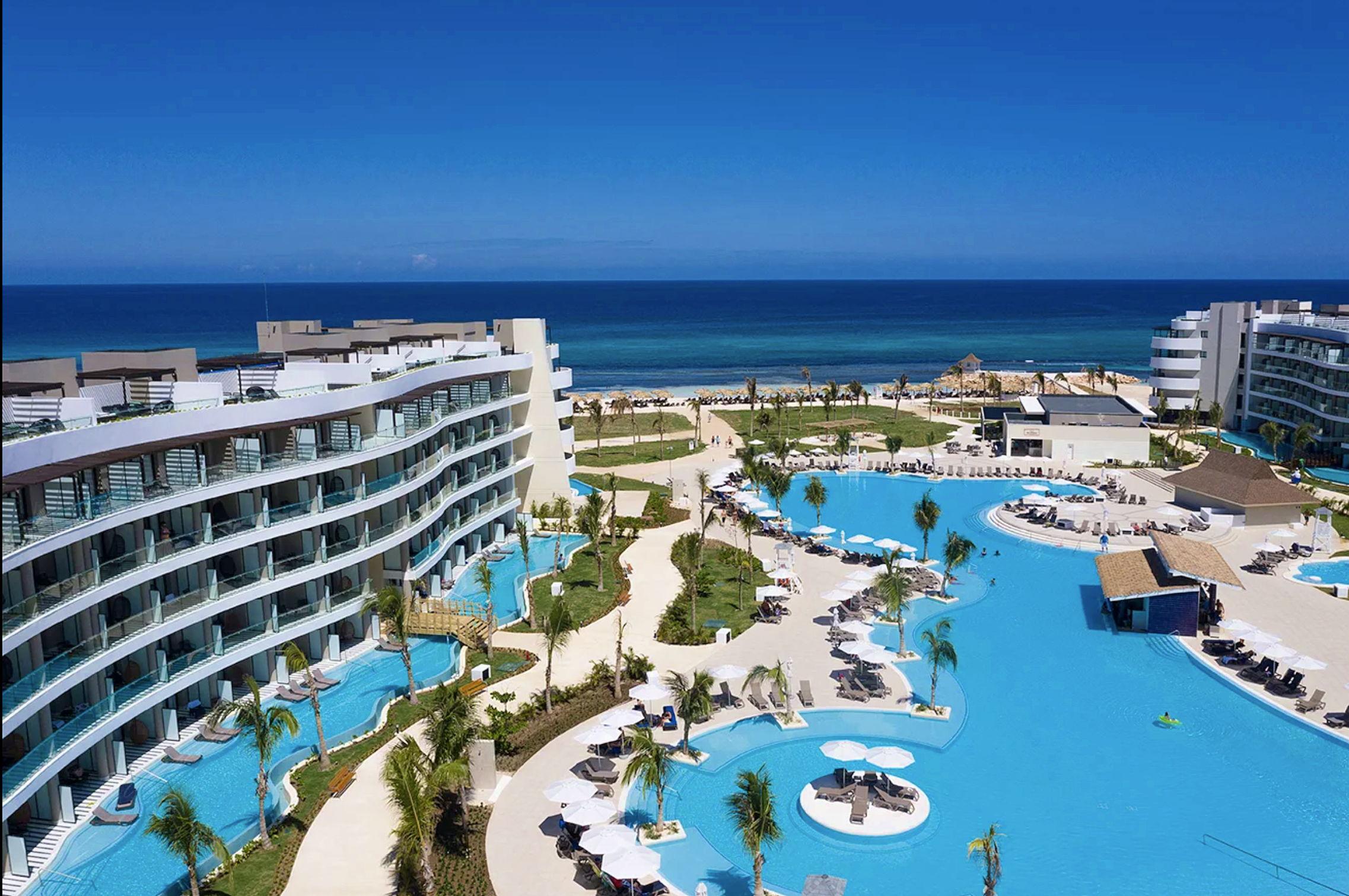 The Wedding Website of Antwon Hallman and Re'al Hallman