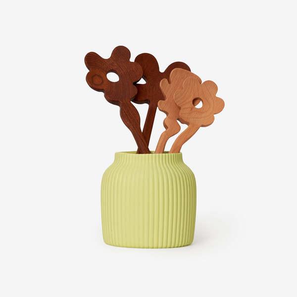 Areawaresee more Large Serving Friends