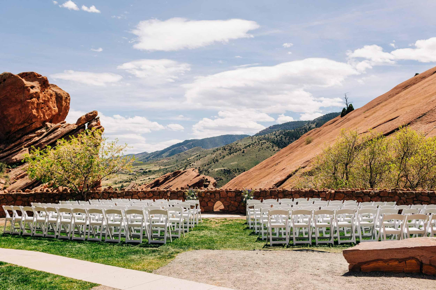 The Wedding Website of Lindsay Meredith and Cortney Steele