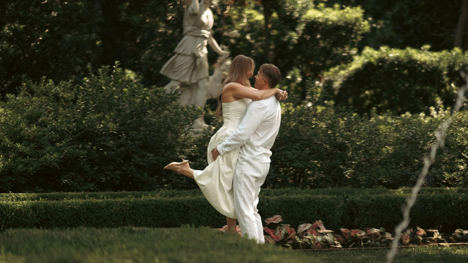 The Wedding Website of Elise Lynn Patterson and Mitchell Dean Granahan