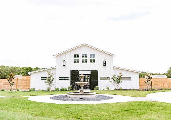 The Wedding Website of Brittany McMahon and Harmon Raef