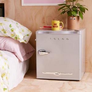 Igloo Mini Refrigerator