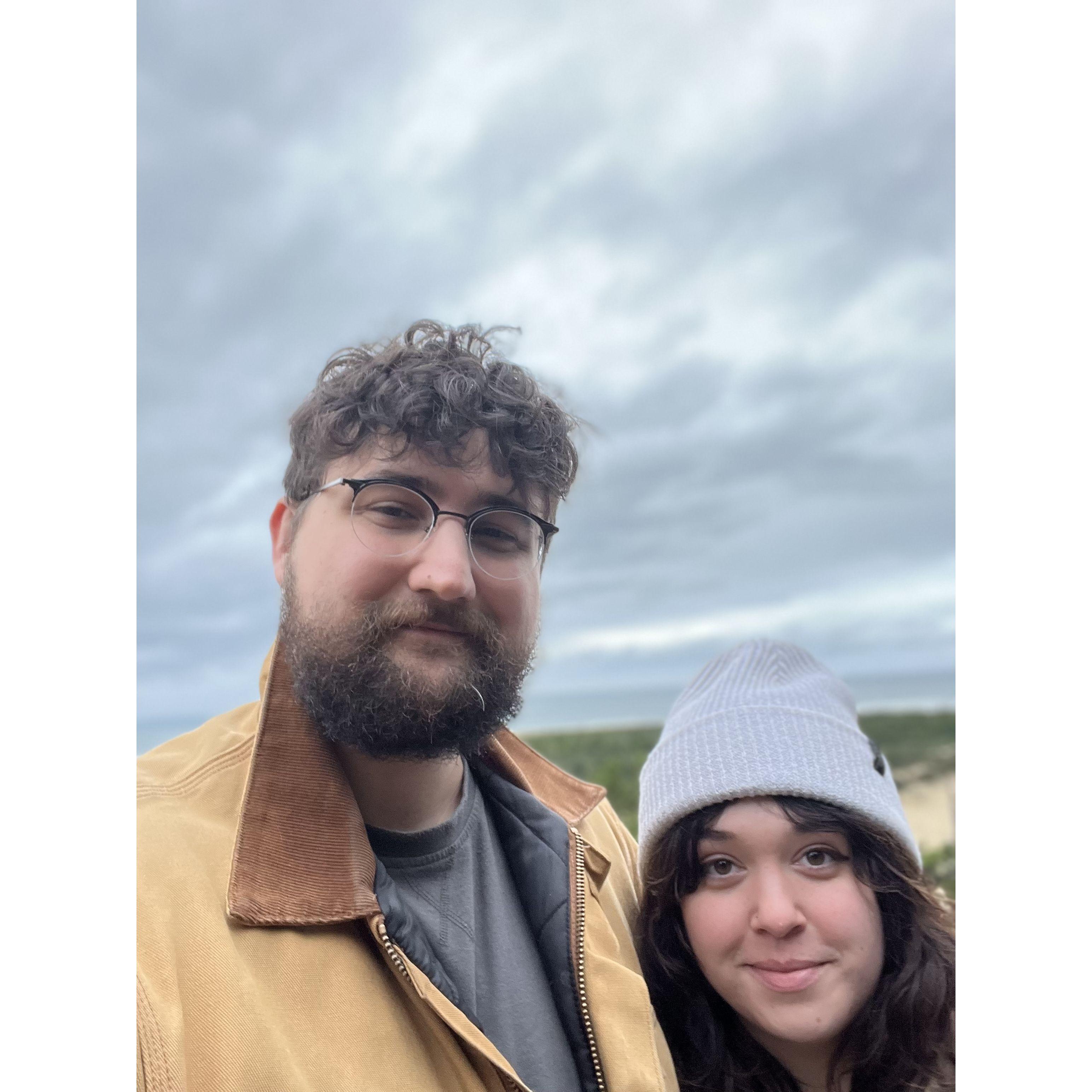 Lekzi shows Bera the Oregon coast