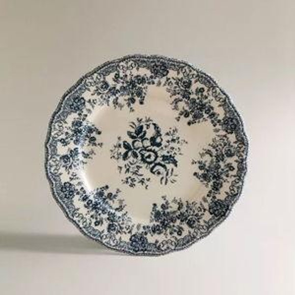 BLUE FLORAL EARTHENWARE TABLEWARE
