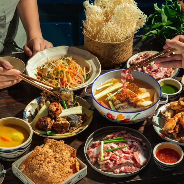 Dinner For The Newlyweds in Vietnam