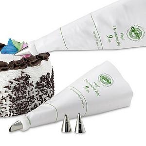 Wilton - 8-Piece Cake Decorating Set