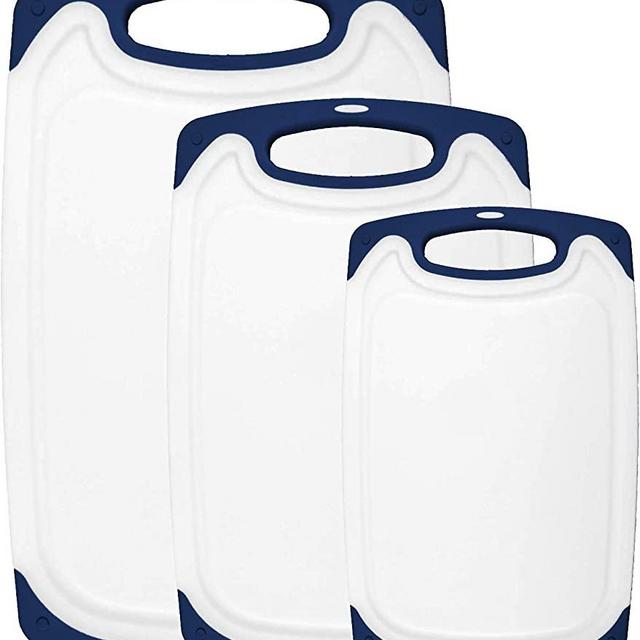 HOMWE Kitchen Cutting Board (3-Piece Set) - Juice Grooves with Easy-Grip Handles - BPA-Free, Non-Porous, Dishwasher Safe - Multiple Sizes (Navy Blue)
