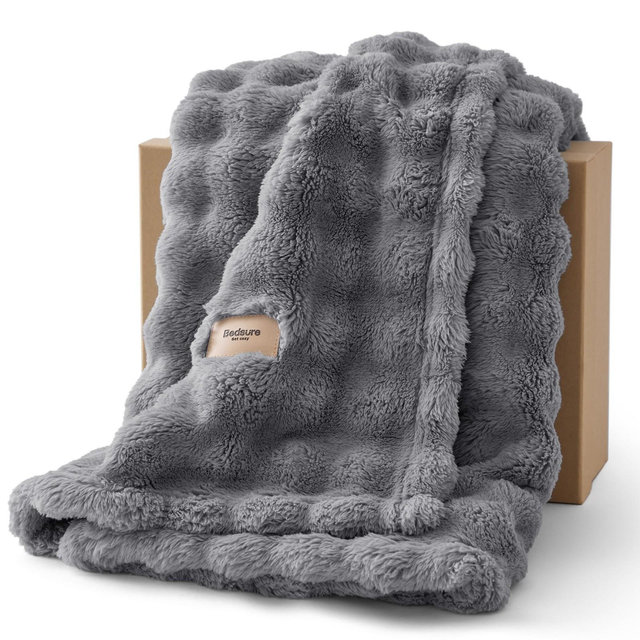 Bedsure 3D Bubble Blanket - GentleSoft Grey Queen, Breathable Plush All Seasons Bed Blanket, Grey 90"×90" Housewarming Gift
