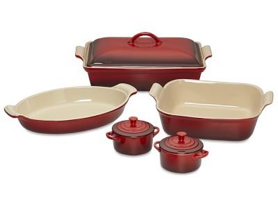 Le Creuset Stoneware 8-Piece Bakeware Set, Red