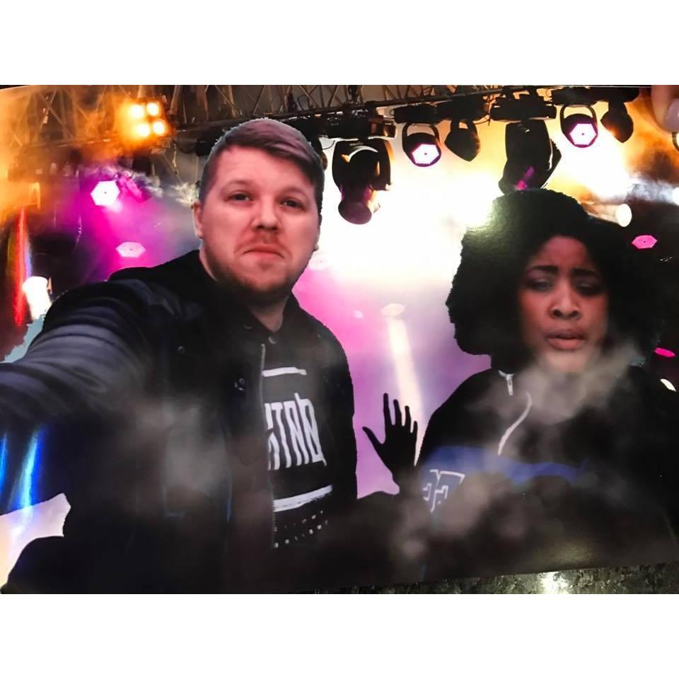 Quick! Look like Pop Stars! The crowd goes wild when Theresa and Trae hit the stage.