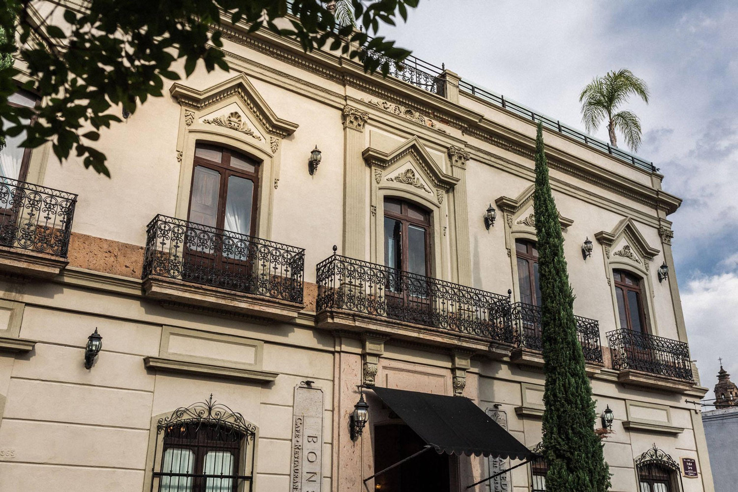 The Wedding Website of Alexandra Barraza and Franklin Barraza