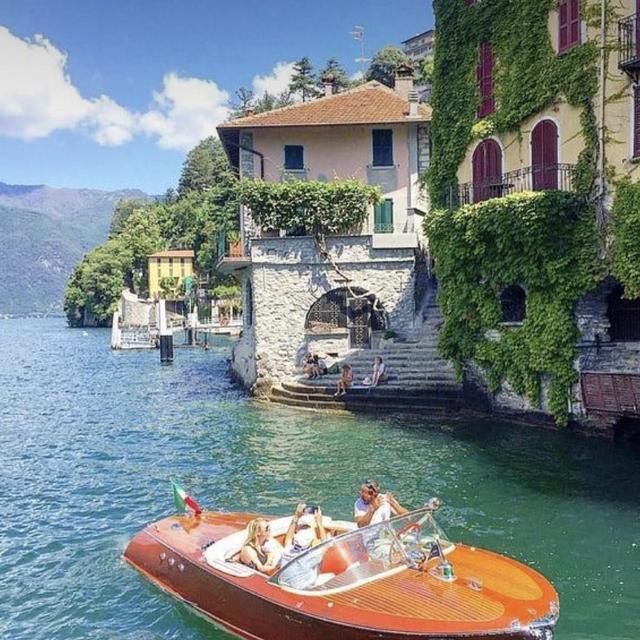 Day Trip to Lake Como - Train tickets, Dinner by the Lake, Boat Ride
