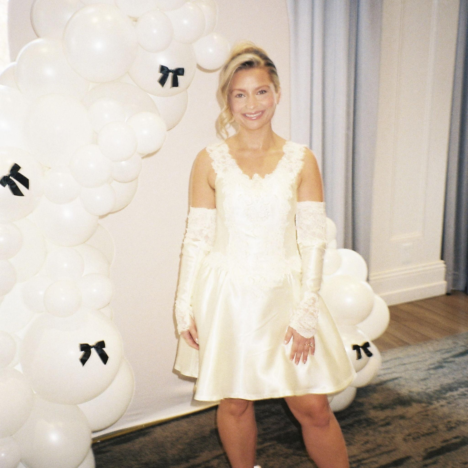 She’s tying the knot!