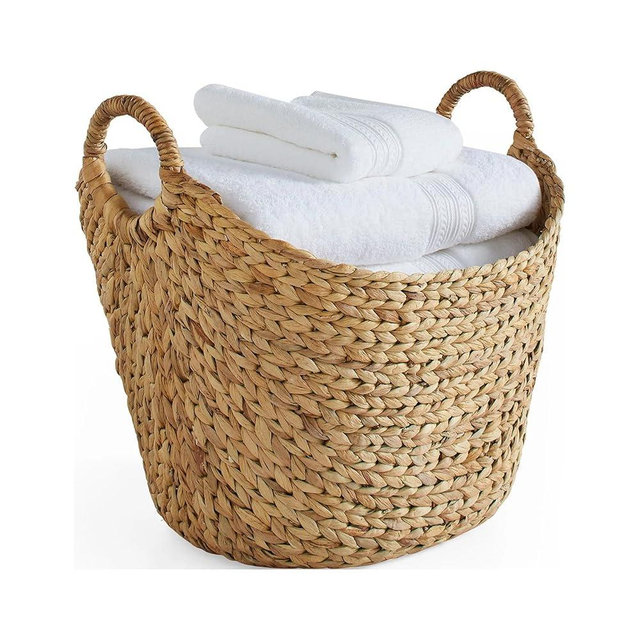 Extra-large natural water hyacinth woven storage basket, boat-shaped decorative storage bin, suitable for living rooms, bedrooms, and other home spaces. Dimensions: 19 inches x 17 inches x 14 inches.
