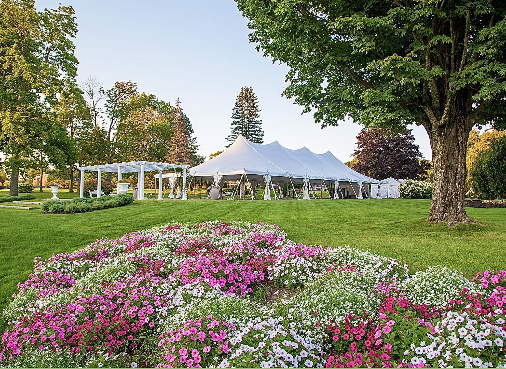 The Wedding Website of Meghan Reilly and Jesse Gaboury