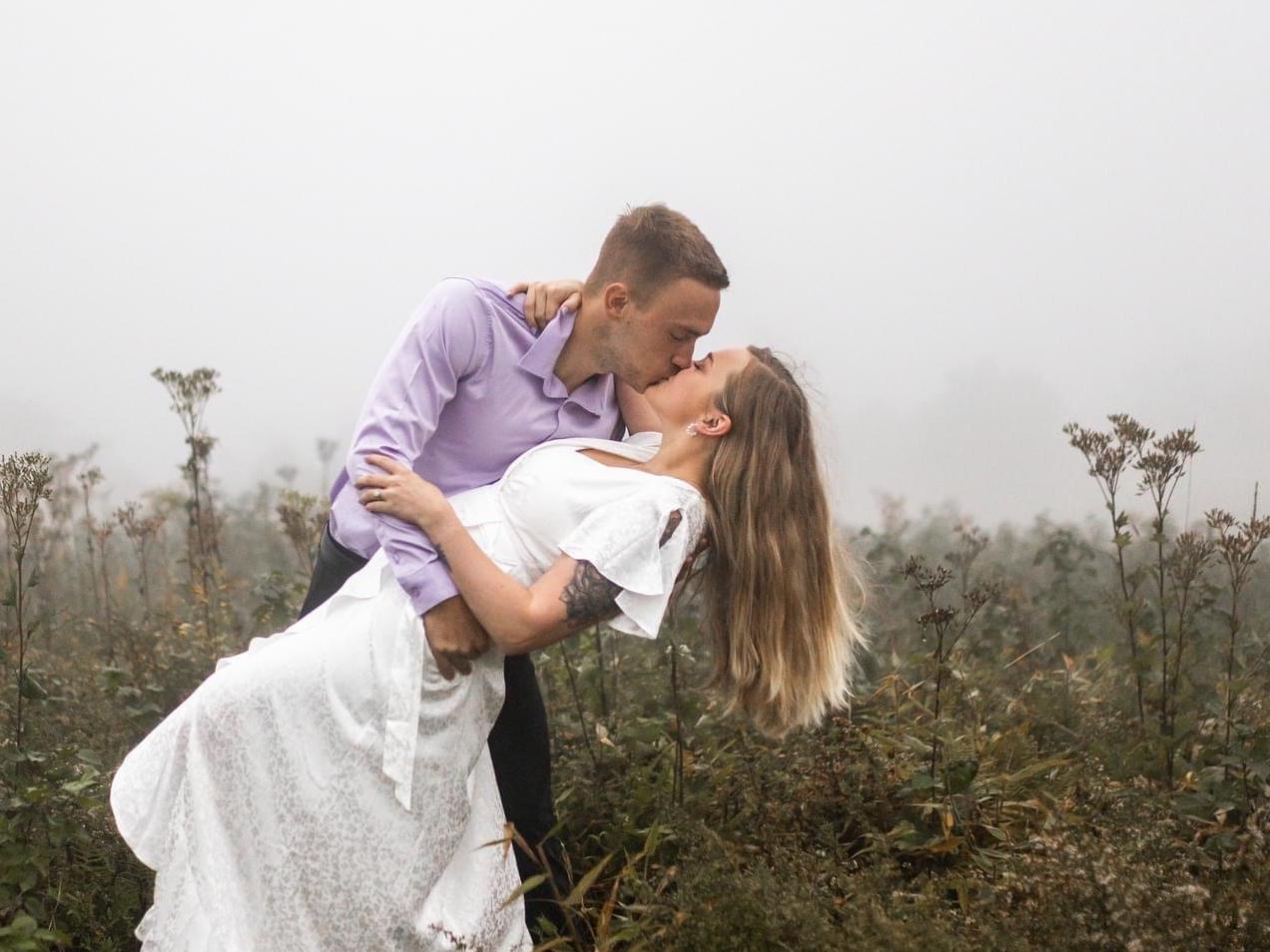 The Wedding Website of Isabel - and Hunter -