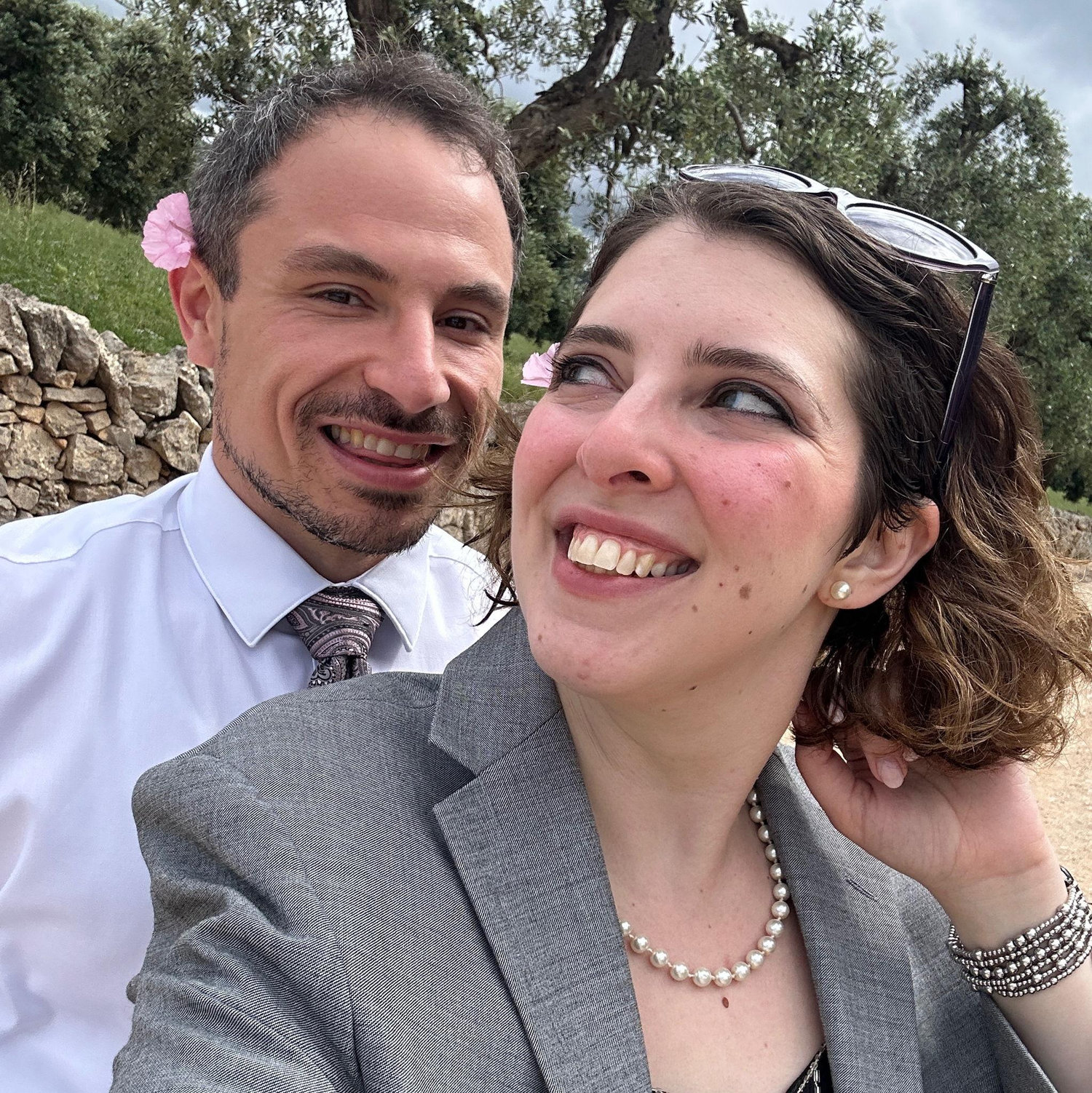Sarah convinced Jesse to fly to Italy for a wedding (shout-out Caitlyn and James)! They had a great time!