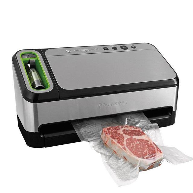 Jarden Consumer Solutions - FoodSaver Vacuum Sealer 4800 Series 2-in-1 System with Starter Kit