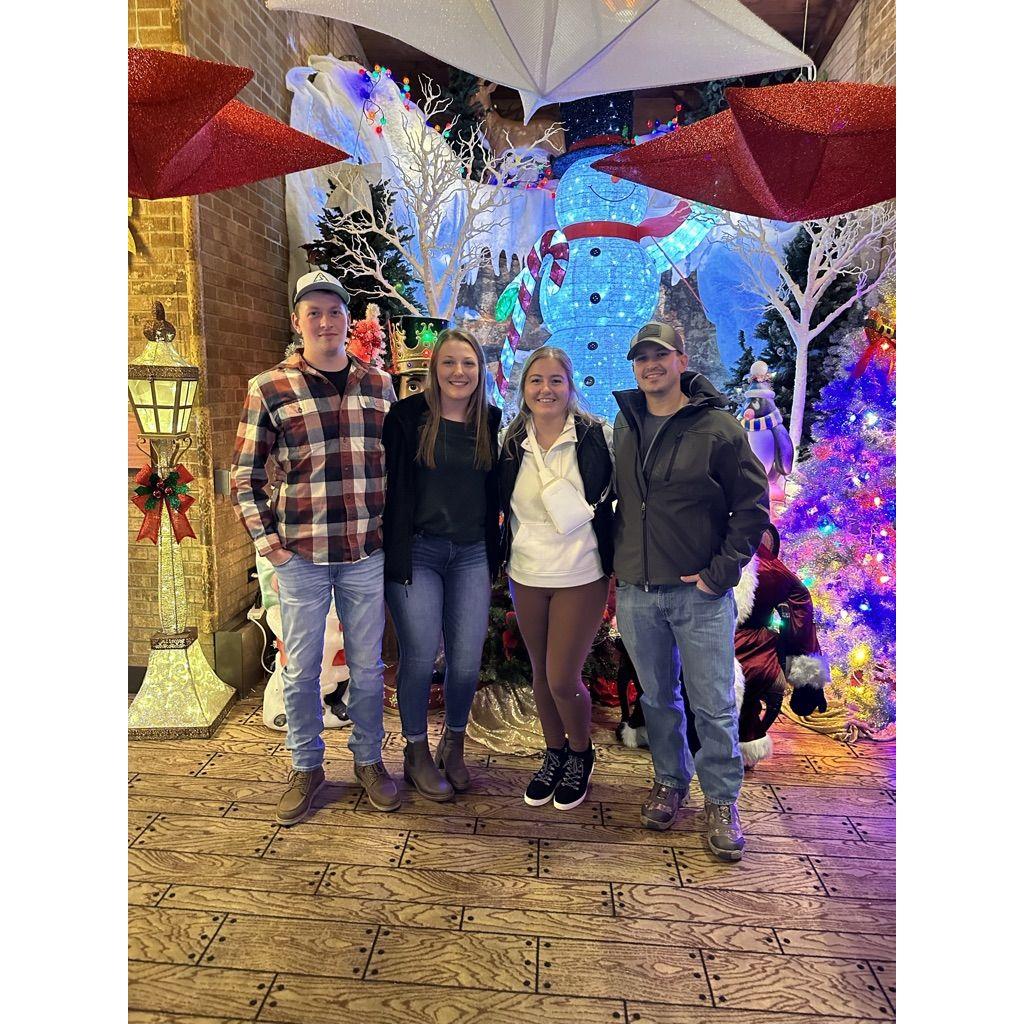 Pycho Suzi's November 2022 with friends Nicolle & Jordan!