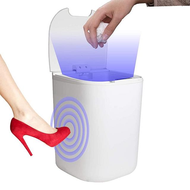 Fohuas 4.5 Gallon Smart Sensor Trash Can, Touchless Automatic 17L Plastic Rectangular Garbage Bin Container with lid, Pet-Proof Water-Proof Waste Bin Wastebasket for Bedroom,Living-Room, Kitchen,bathroom,Office-white