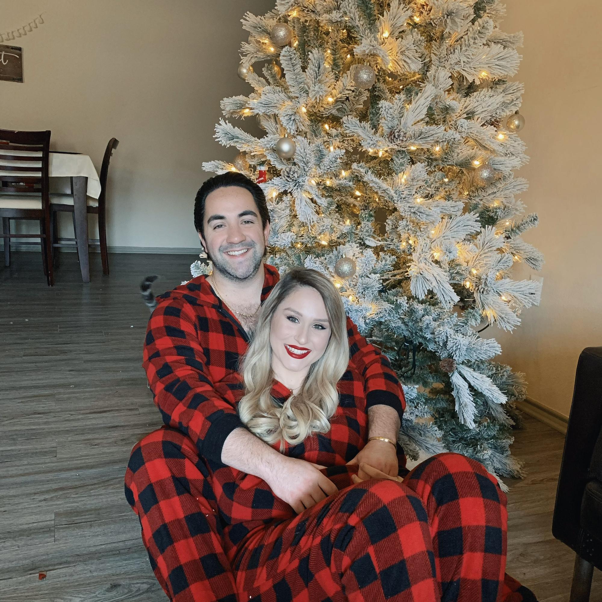 Our first Christmas together- College Station, TX🎄🎅🏼♥️
