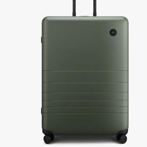 Check-In Large: Olive