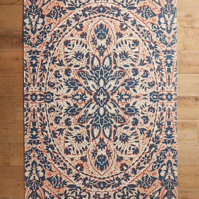 Juliol Rug (2.5'x9')