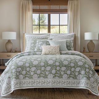 Adare 3-Piece Reversible Quilt Set