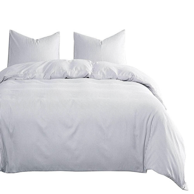 Wake In Cloud - Gray White Striped Comforter Set, Grey Vertical Ticking Stripes Pattern Printed on White, Soft Microfiber Bedding (3pcs, King Size)
