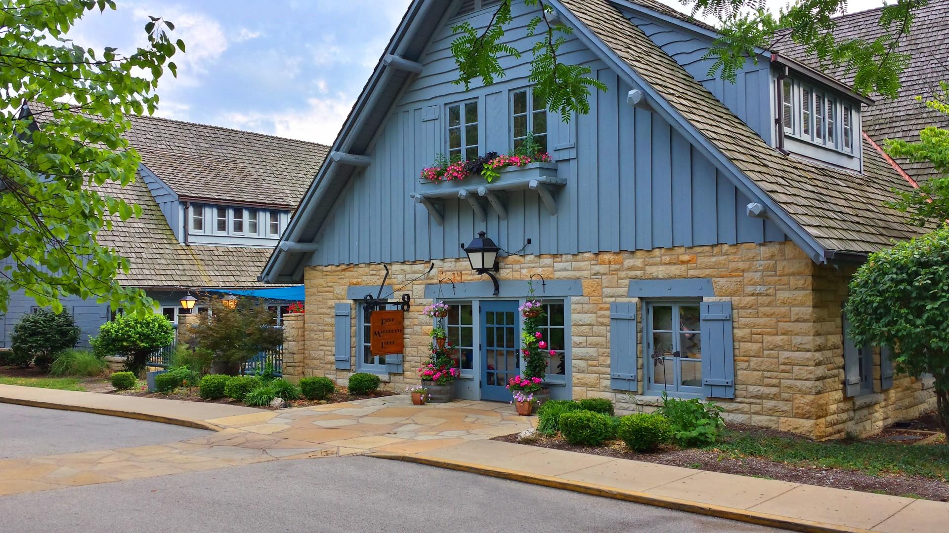 The Wedding Website of Elizabeth Weis and Brandon Hoff