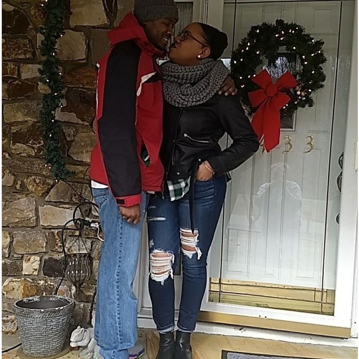 He had the ring! I had no clue. My brother found out Christmas Eve 17. Maurice didn't even know NYE 18 would be the night.