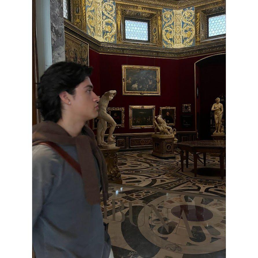The first photo Faith took of Leo. they are in the Uffitzi Gallery