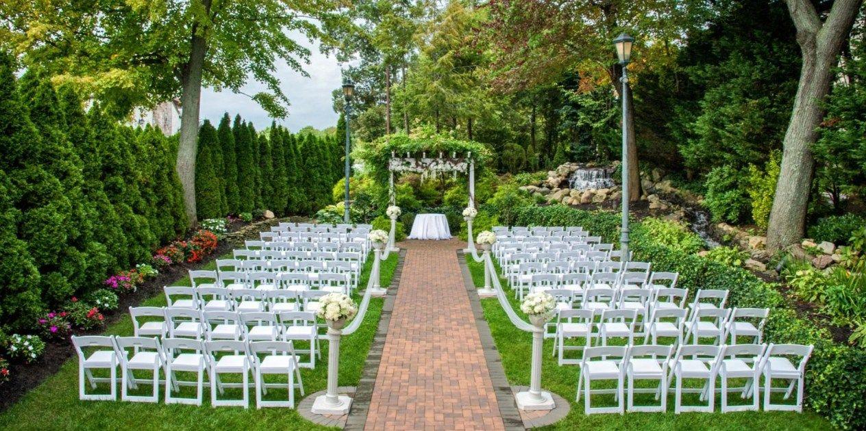 The Wedding Website of Laura Carroll and Scott Kunz