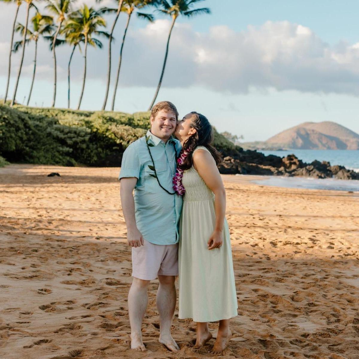 Noah & Molly's Elopement - Maui, Hawaii - 08/2021