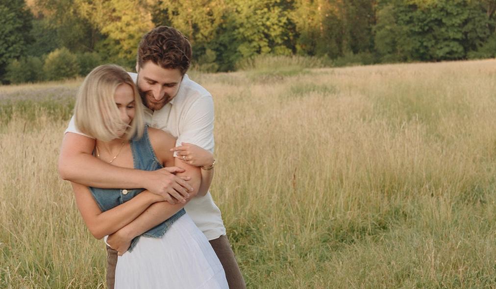 The Wedding Website of Lindsey Redmann and Henry Winner