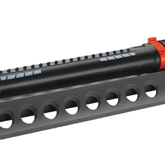 Gardena Comfort 3900-Square Foot Aqua Zoom Oscillating Sprinkler, Made in Germany