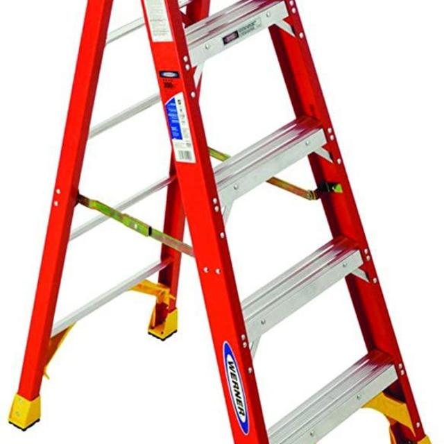 Werner 6205 300-Pound Duty Rating Type IA Fiberglass Stepladder, 5-Foot