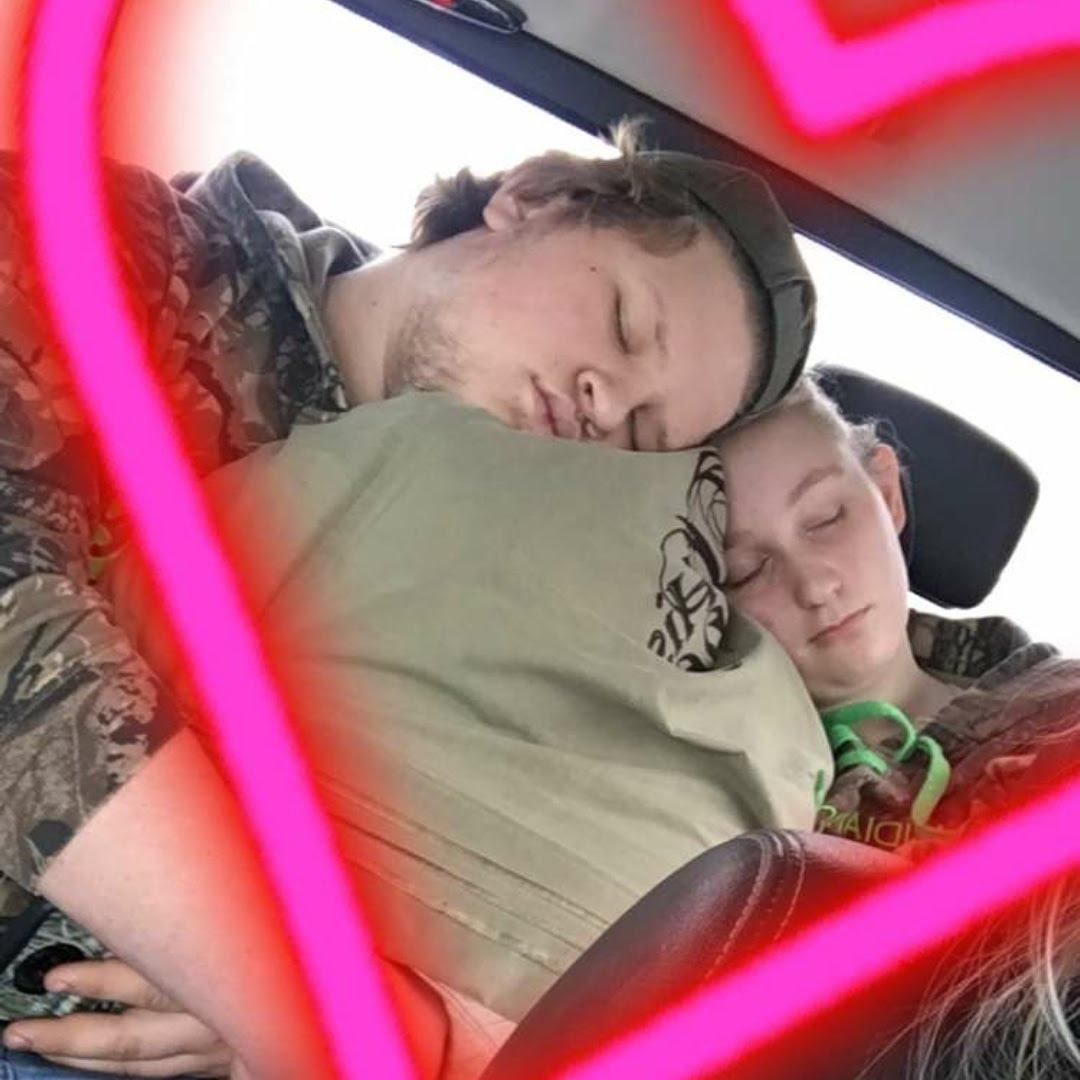 Best car ride pass time..... NAPS