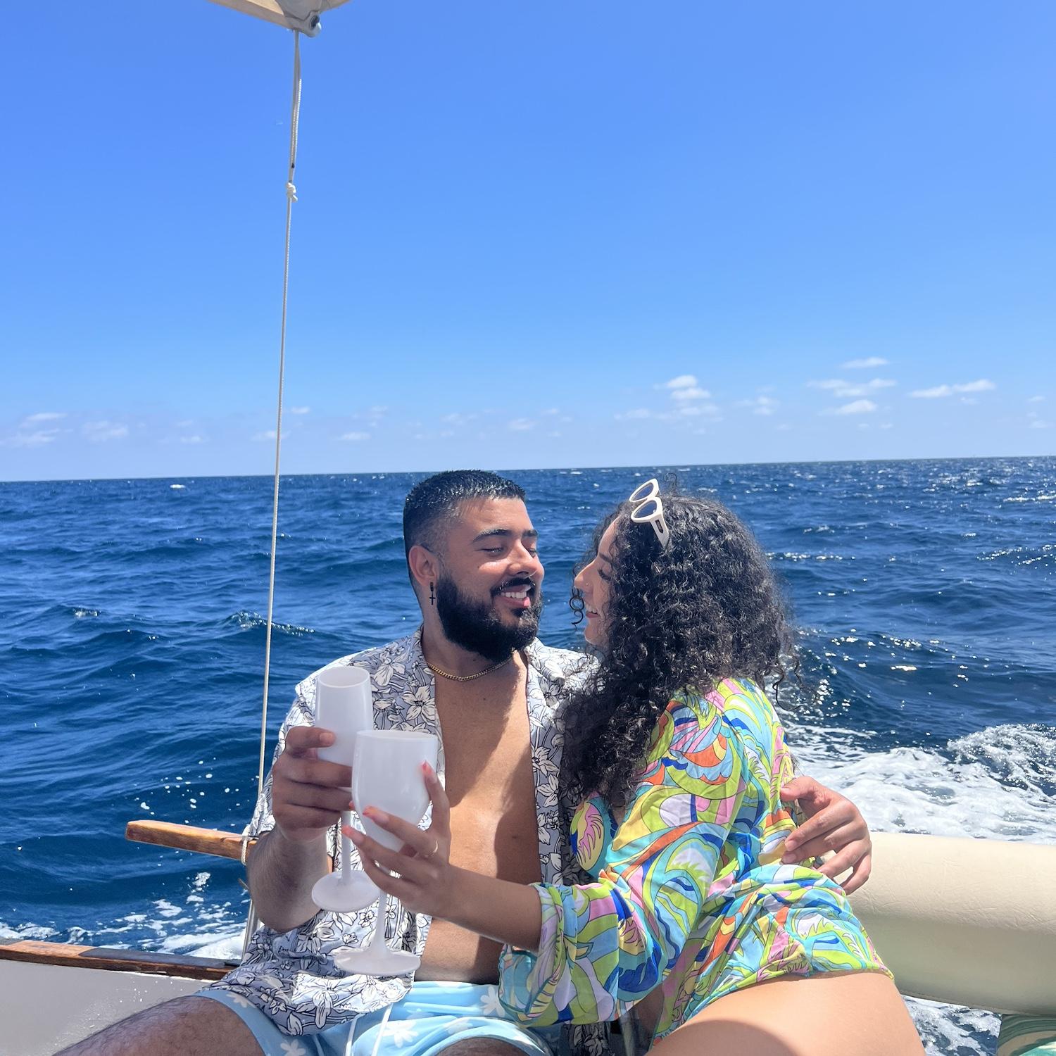 Traveling the world together is dream come true🗺️