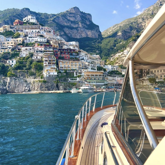 Coast Boat Tour - Honeymoon