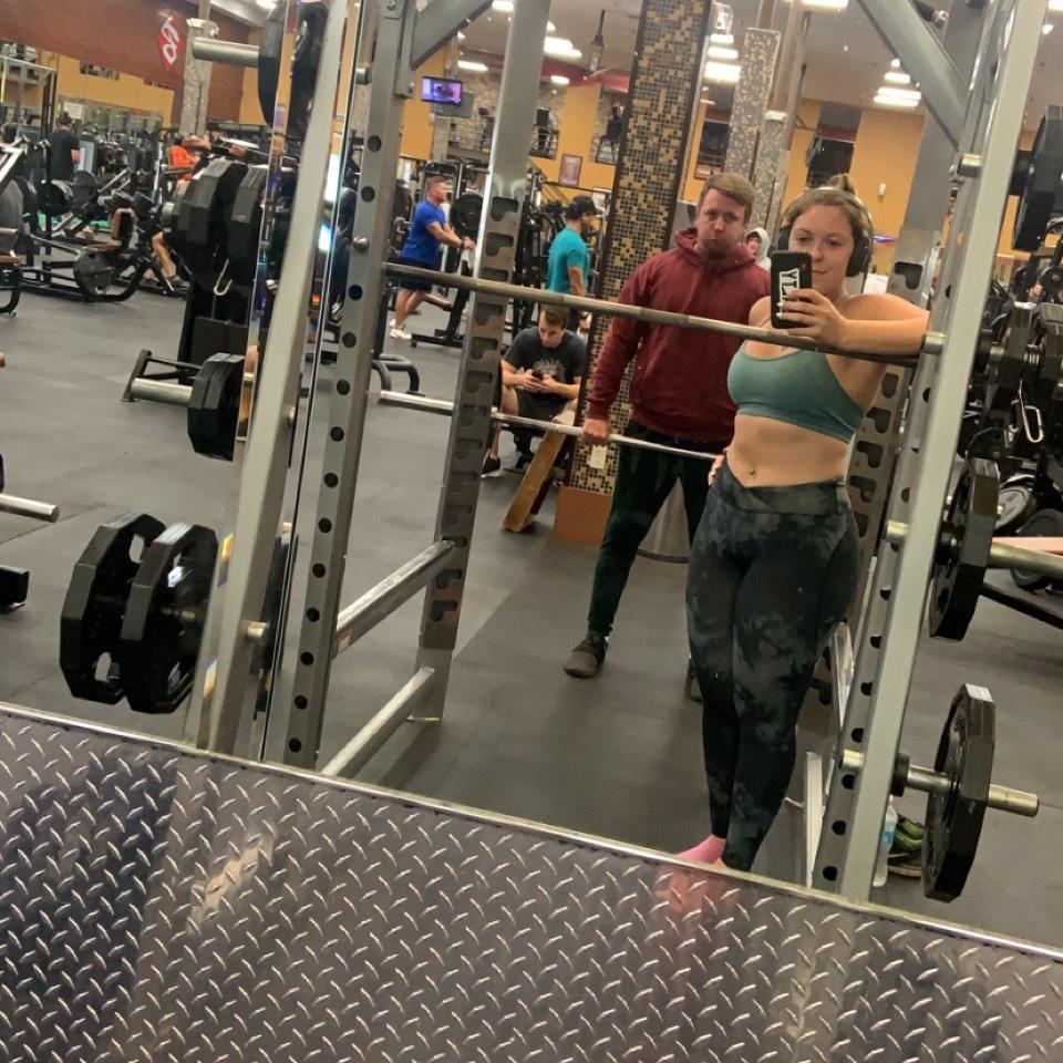 The 2 love working out together and pushes each other with every rep.