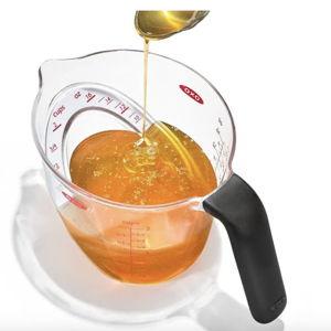 2-Cup Angled Measuring Cup