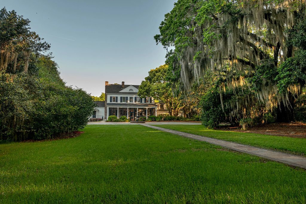The Wedding Website of Melina Colasanti and Luke Johnson