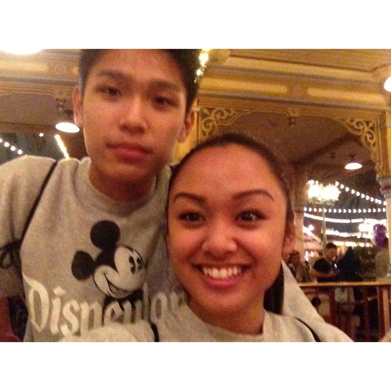 The iconic matching Disneyland crew necks.