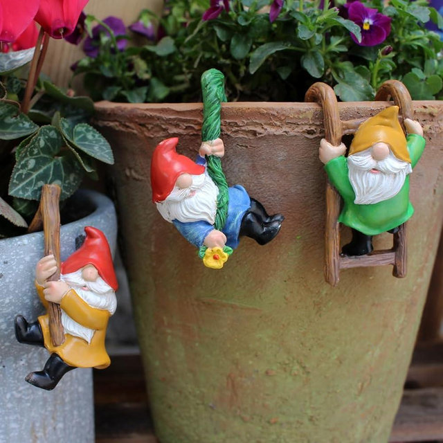 Honiweer 3 PCS Climbing Gnomes Tree Faces Decor Outdoor for Yard, Gnomes Statue, Outdoor Fairy Garden Resin Crafts, Flower Pot Landscape Dwarf, Micro Landscape Pendant Ornaments (3 PCS)