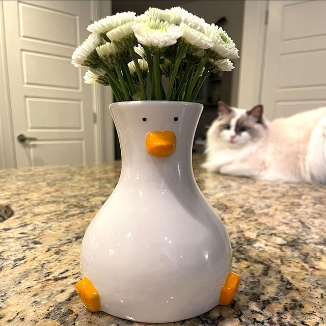 MOUGIGI Handcrafted Ceramic Duck Vase - White Modern Flower Vase with Unique Duck Design - Round Aesthetic Table Decor - Funky and Trendy Art Vase
